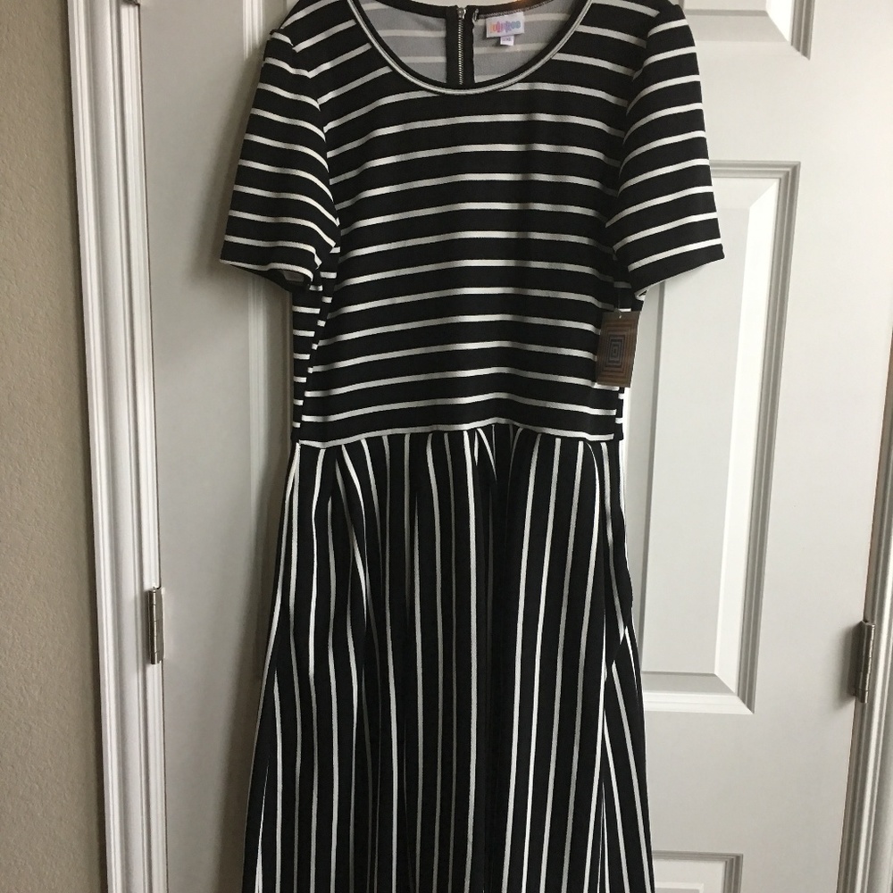 Black/White Stripe Amelia dress by LuLaRoe, sz 2XL